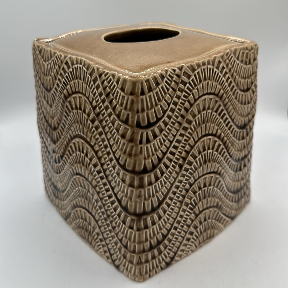 Cream/brown/tan square tissue box holder/cover - Picture 3 of 6